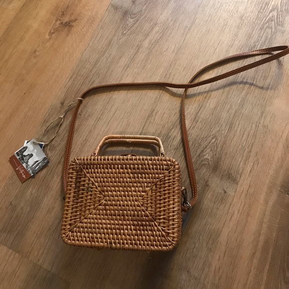 Handbags - NWT Woven square bag with handles and x-body strap
